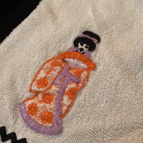 Japanese Geisha 1960s hand crafted towel. Groovy galore - Picture 2 of 8